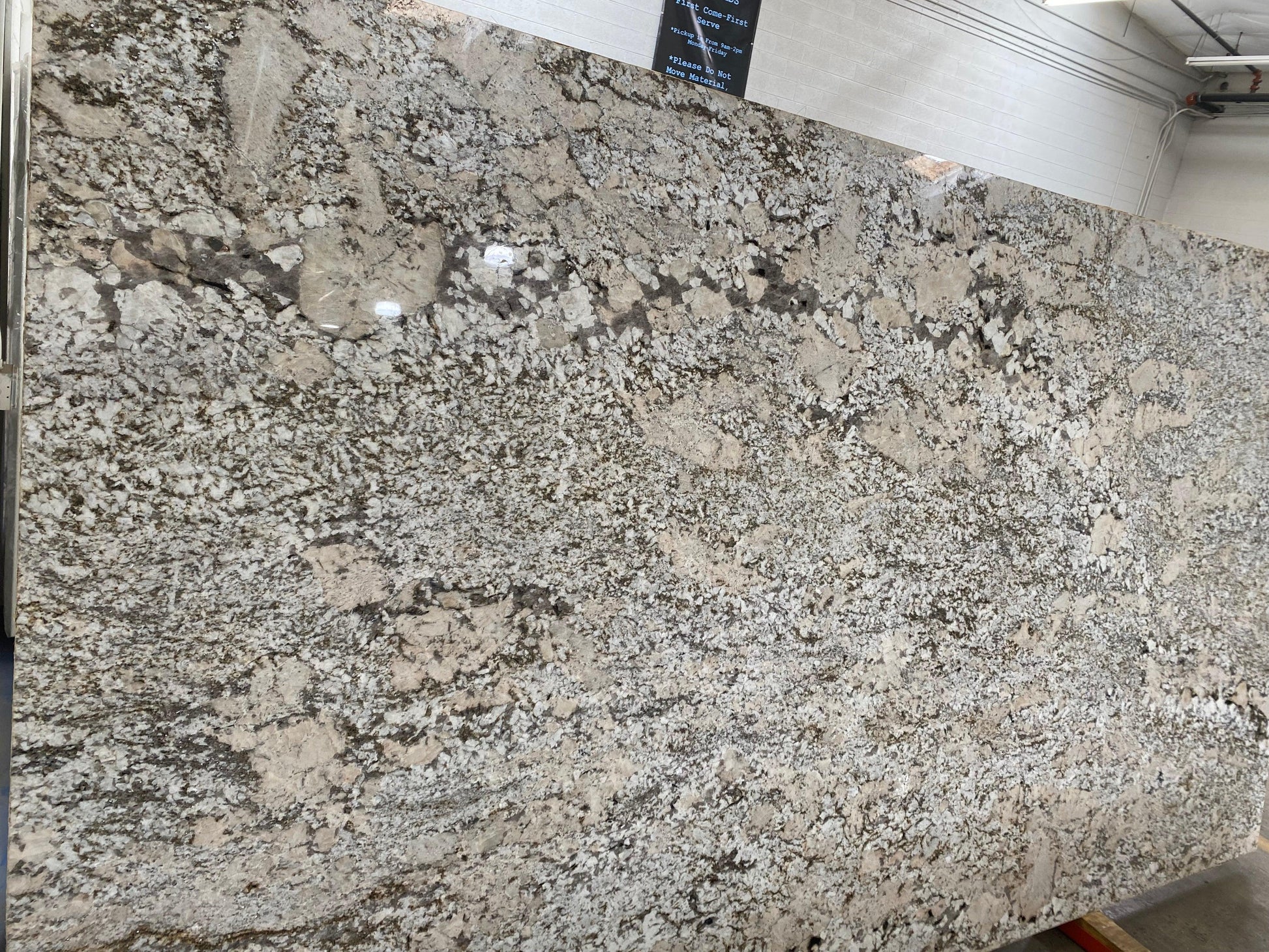 2cm, beige, bronze, brown, Crystals, Flecks, Glossy, Granite, granite-slabs Granite Full Slab