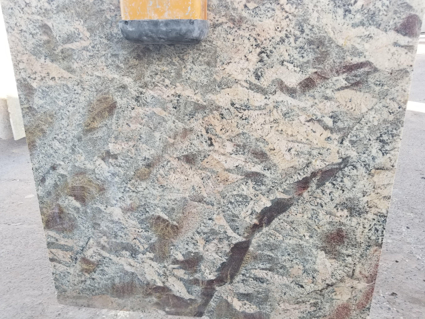 2cm, Granite, Rare Find, Remnant, remnants Granite Remnant