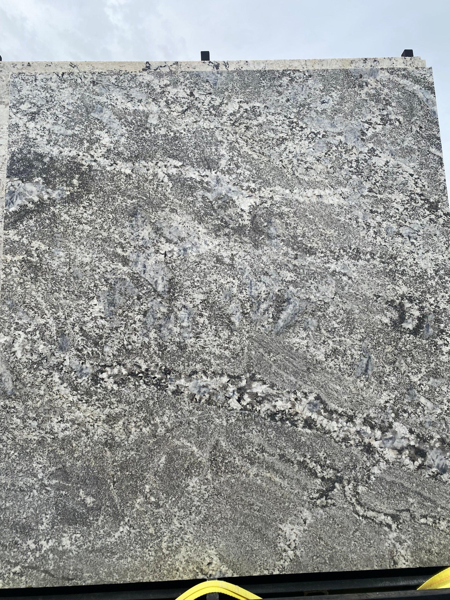2cm, cream, Crystals, Flecks, Glossy, Granite, gray, Grey, Outlet Material, Pecks, Rare Find, Remnant, remnants, Single, thickness-2cm Granite Remnant